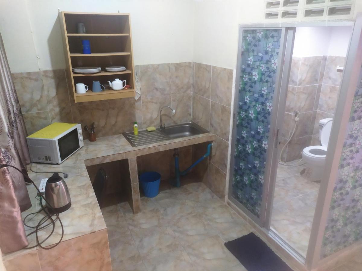 Artem'S Guesthouse Jomtien Beach Eksteriør billede