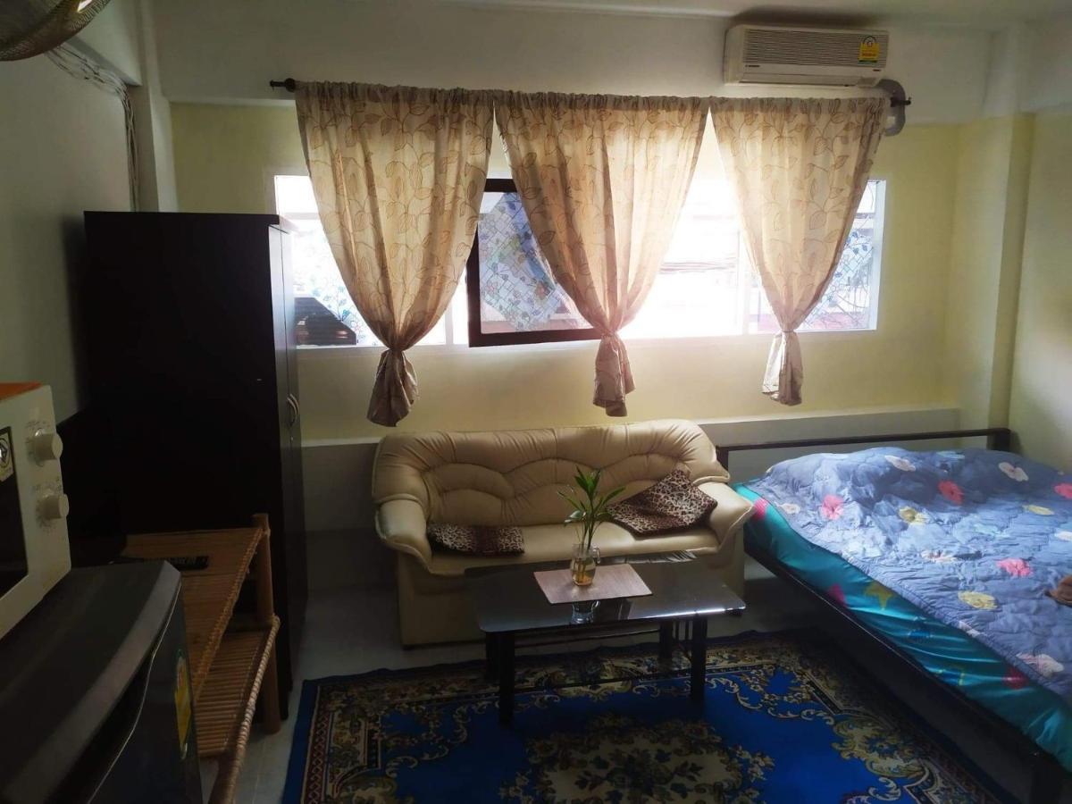 Artem'S Guesthouse Jomtien Beach Eksteriør billede