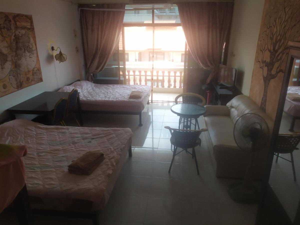 Artem'S Guesthouse Jomtien Beach Eksteriør billede