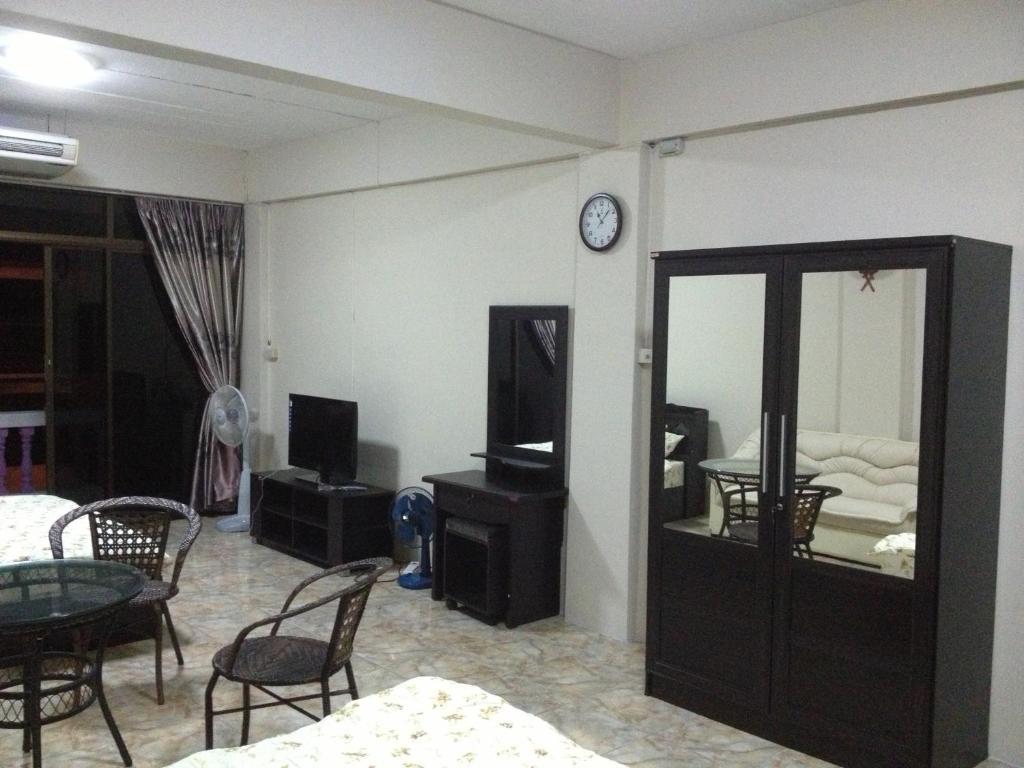 Artem'S Guesthouse Jomtien Beach Eksteriør billede