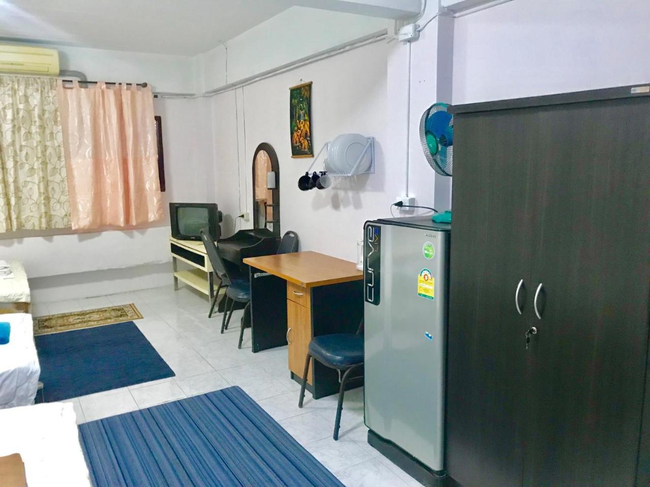 Artem'S Guesthouse Jomtien Beach Eksteriør billede