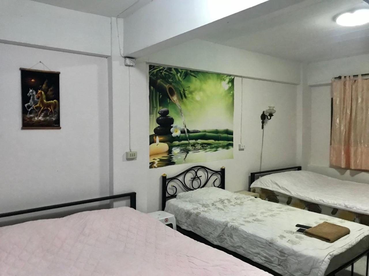 Artem'S Guesthouse Jomtien Beach Eksteriør billede