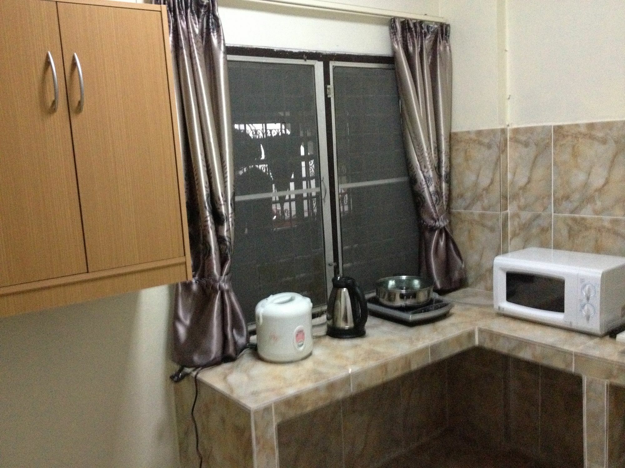 Artem'S Guesthouse Jomtien Beach Eksteriør billede
